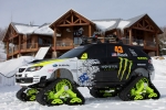 Un tank Subaru STI, sobre