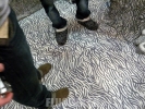Atreebute: enlevez vos chaussures et enfilez donc ces chaussons.