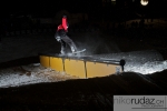 Un nosepress crooké dans la nuit.