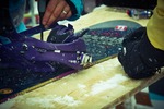 Des fixes, des boards, de la neige, des tournevis.