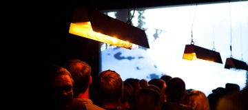 Burton ouvre le bal.