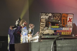 Montez sur la sc&egrave;ne du Snowboard Garden Festival !