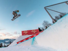 Interview Hailey Langland