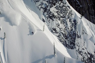 Stronger : Arthur Longo, Bryan Iguchi et Kazu Kokubo