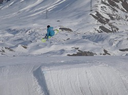 David CourrègelongueMoniteur de snowboard à Saint Lary.